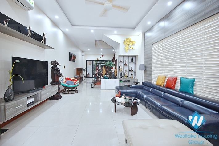 Morden and bright 4 bedrooms house for rent in Au Co st, Tay Ho, Ha Noi